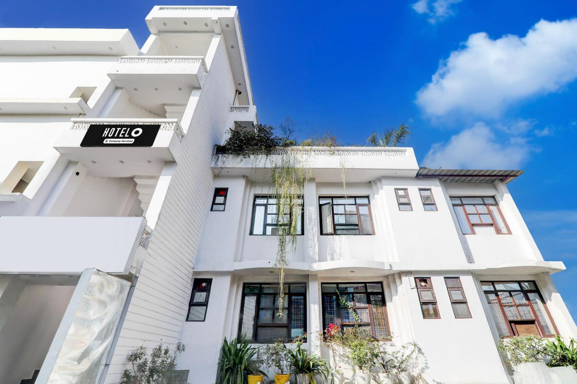 Super Hotel O Insaf Nagar Munshipuliya Formerly Vibrant Chinhat Exterior foto